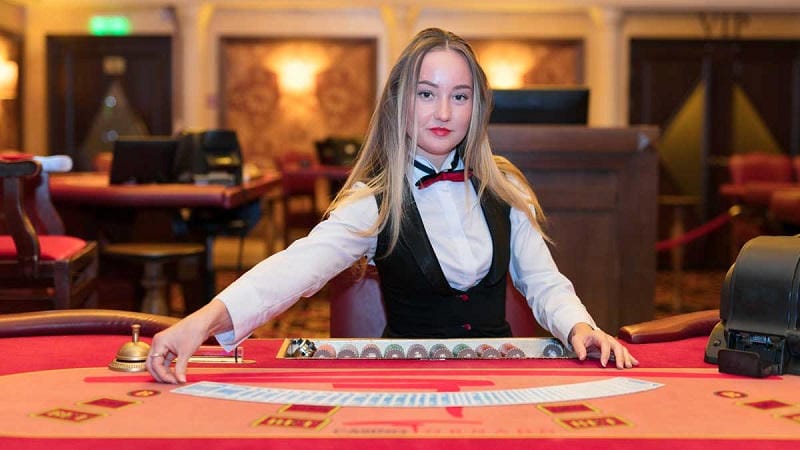 Trải Nghiệm Dealer Trực Tiếp Trên Kubet Casino